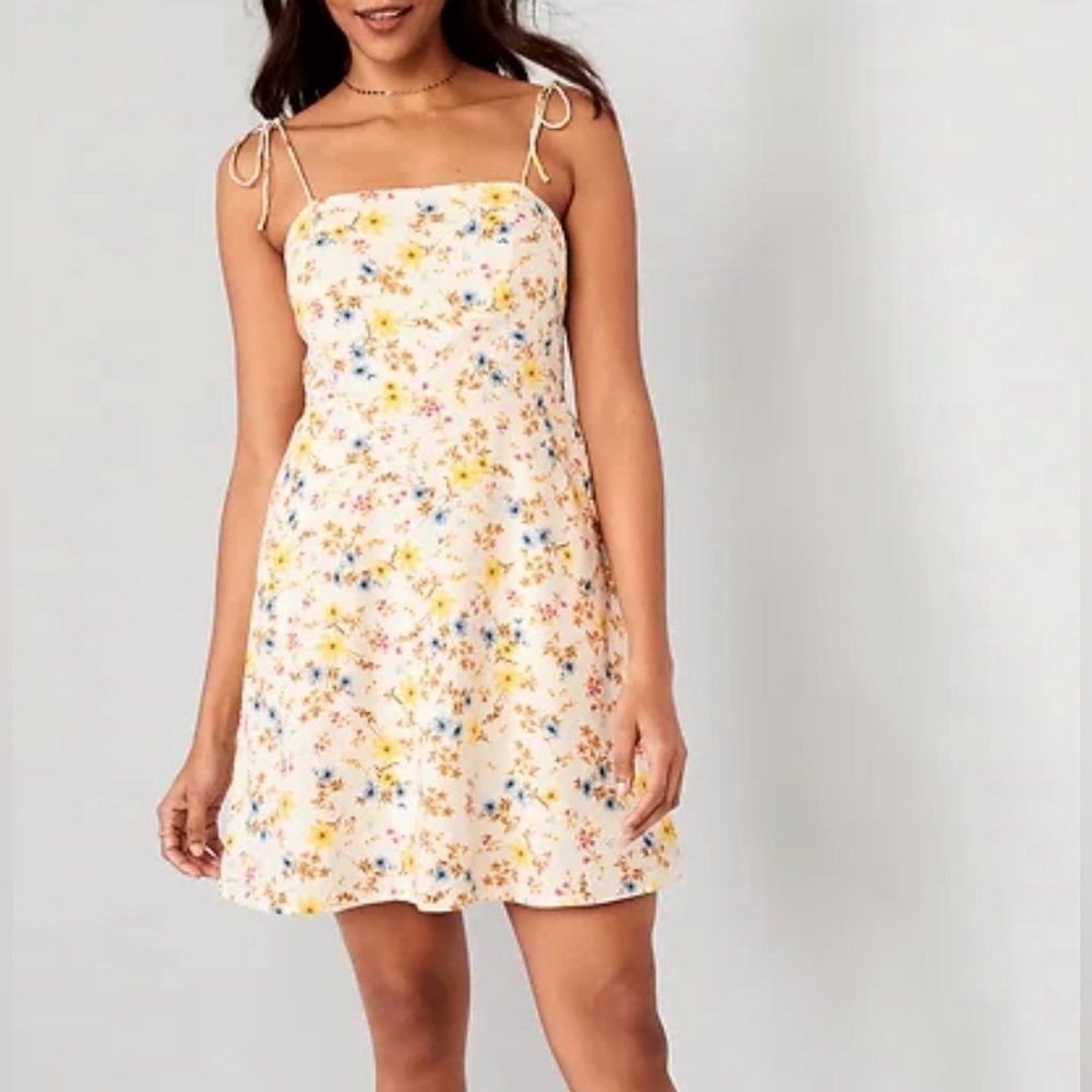 Old Navy Fit & Flare Tie-Strap Linen Blend Floral Mini Dress (636)